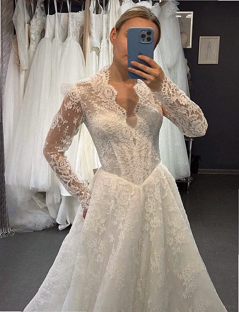 Neues Brautkleid, moderne Spitze, Gr. 10