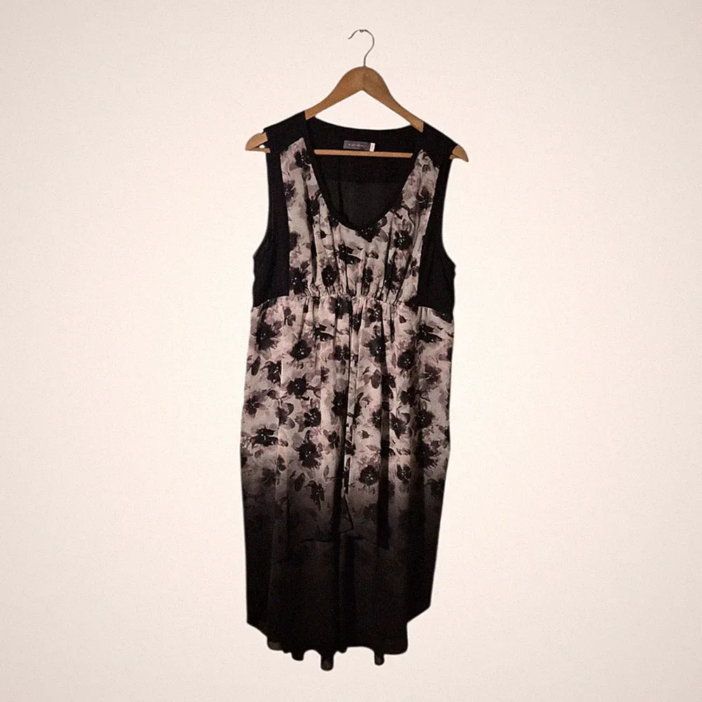 Neuwertiges Chiffonkleid Samt schwarz grau Blumenmuster mit Slip Größe UK 18 Damen