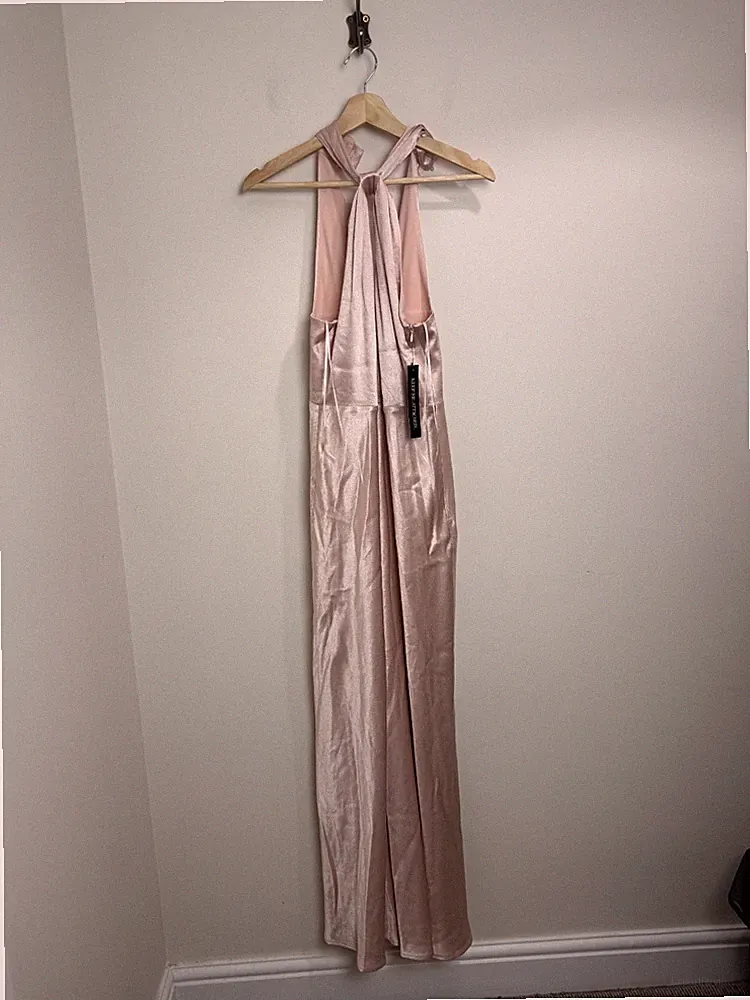Neuwertiges Maxikleid Samt rosa Satin Neckholder Größe 8 Hochzeitsgast UVP 190 £