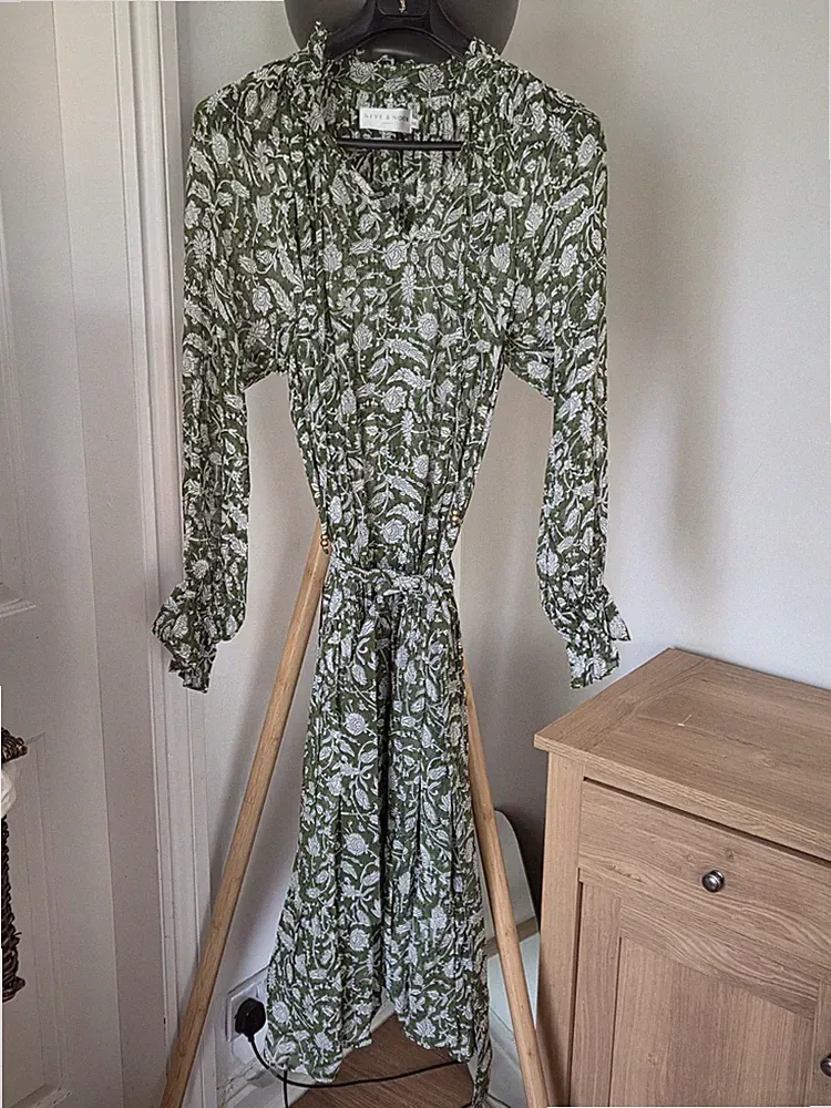 Neve And Noor London Midikleid Blumen grün UK MED 12 Hochzeitsgast Damentag