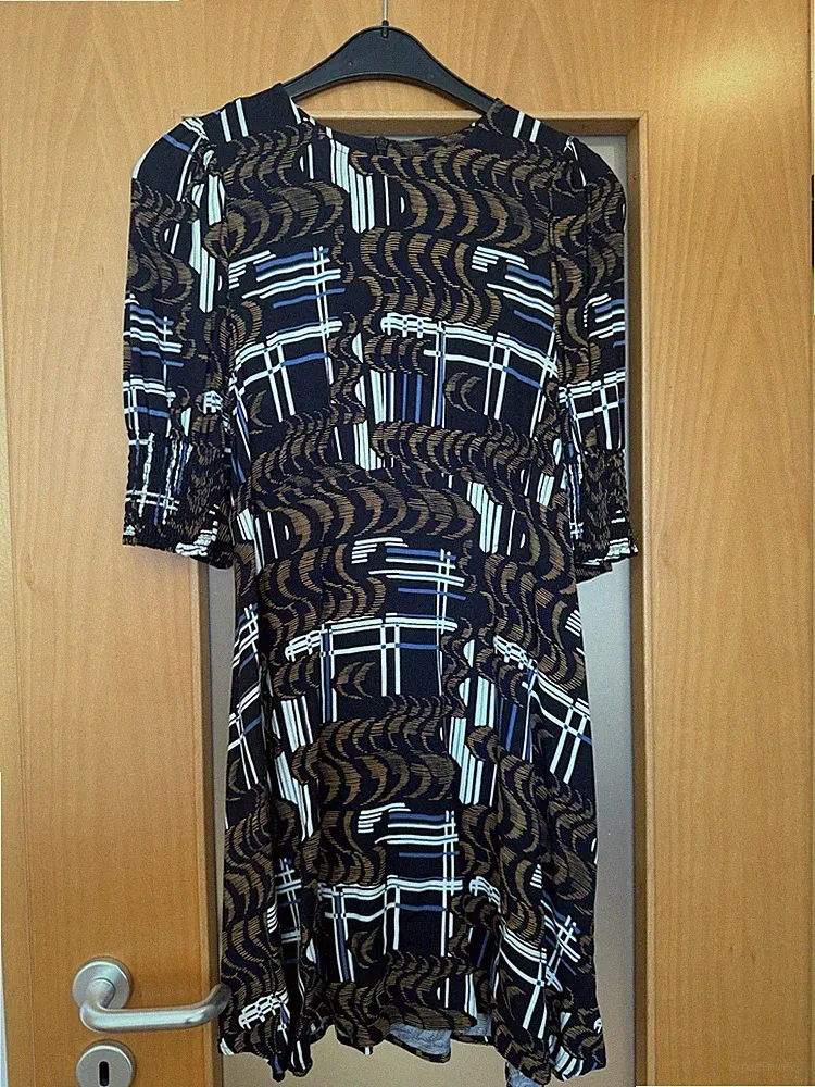 Next Petite Sommerkleid, Gr. UK 8P / Gr. 36, Schwarz mit Muster