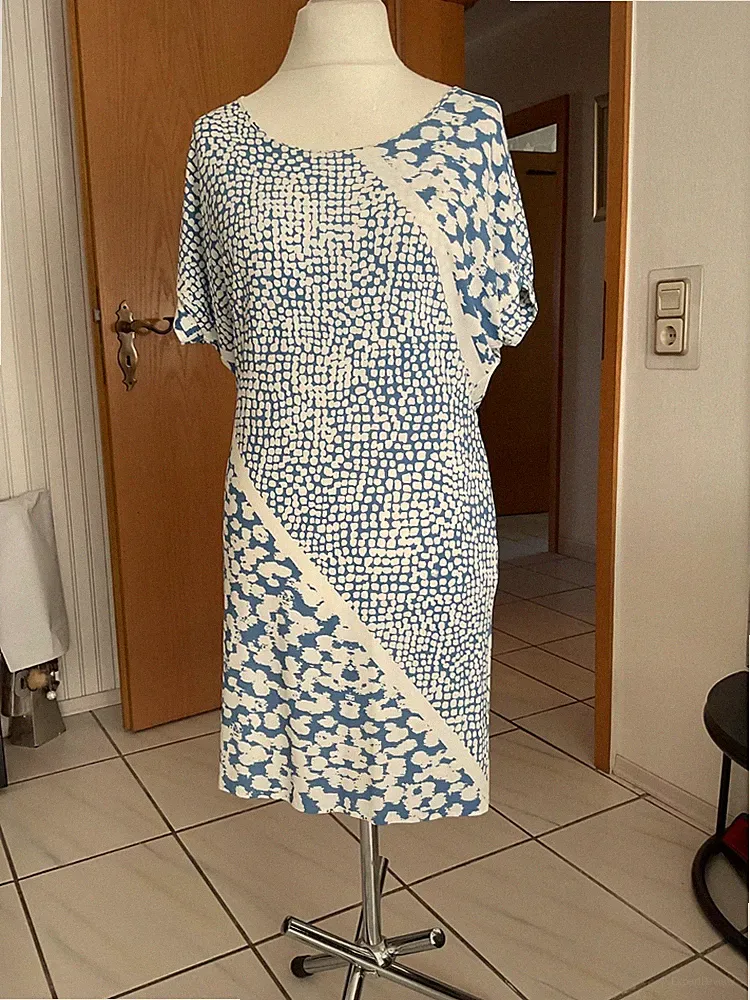 Nice Connection Kleid 40 Neu Damen Designerkleid Damenkleid fließender Stoff