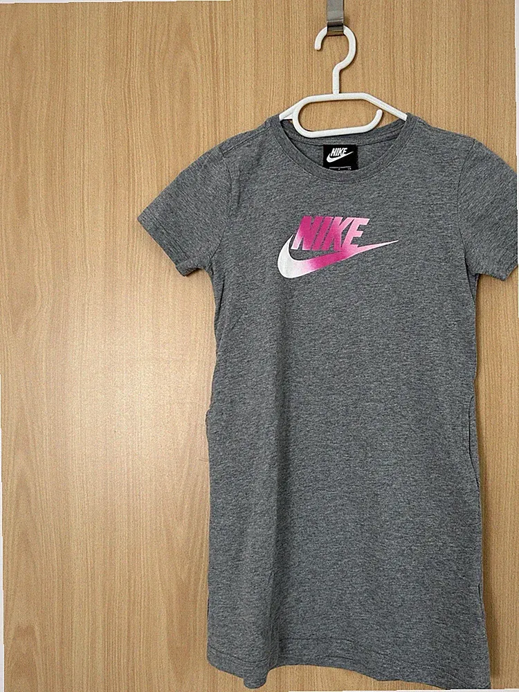 Nike Mädchen Kleid Größe 128/137 S Grau mit Seitlichen Taschen Top Zustand