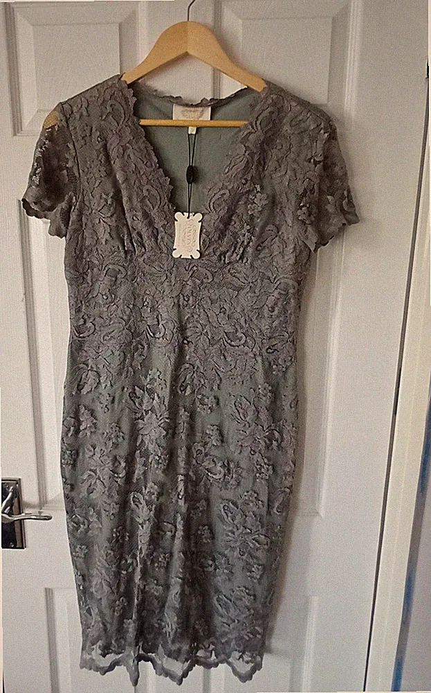 Olvi’s Spitzenkleid Gr. 5 UK 14 • • Hochzeitsgast/Rennen/Anlasskleidung. UVP 750£