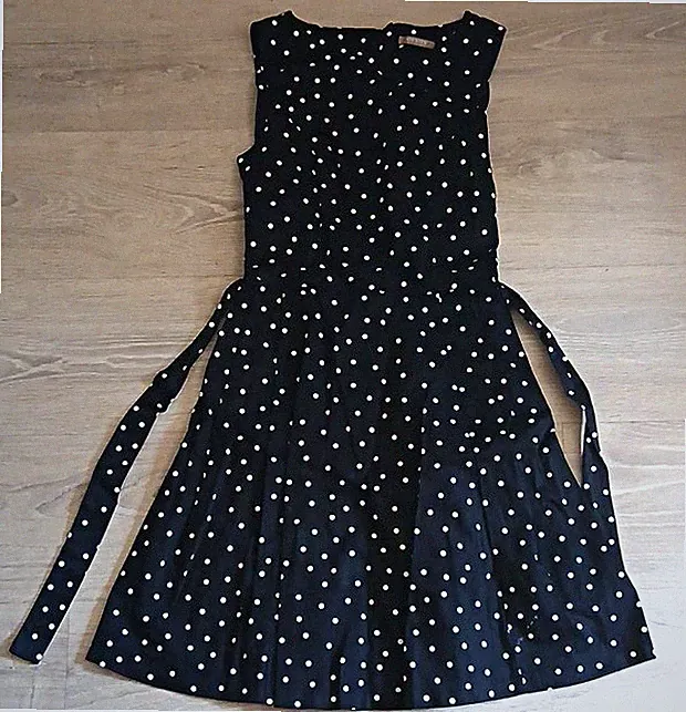 ORSAY Damen A-Linien-Kleid ärmellos kurz schwarz/weiß gepunktet Gürtel Gr. 32
