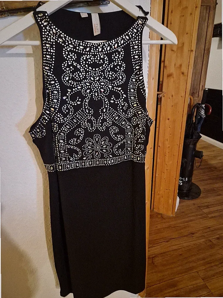Partykleid ,Coktailkleid ,Etuikleid ,Avendkleid mit Pailletten gr.40/42 neuwert
