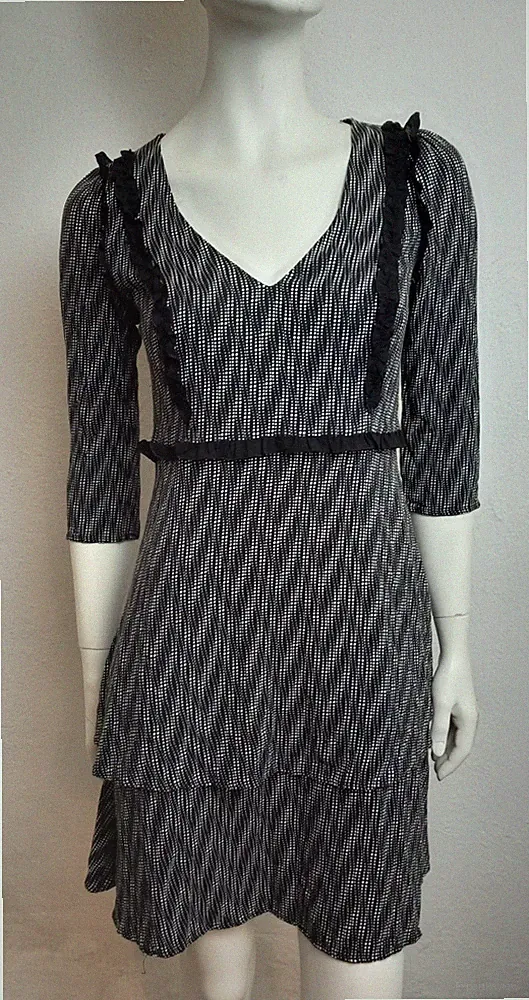 PATRIZIA PEPE Kleid Schwarz Weiß 36/38 Viskose Rüschen Stufenrock 3/4 Ärmel