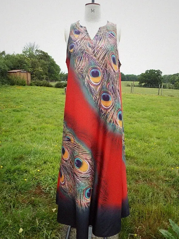 Pfauenfeder Druck Relaxed Fit ärmelloses Maxikleid Größe 18 (4XL) neu ohne Etikett