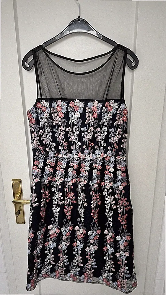 Phase Eight Kleid Dunkelblau mit Stickereien Gr. UK 14 Gebraucht Top Zustand