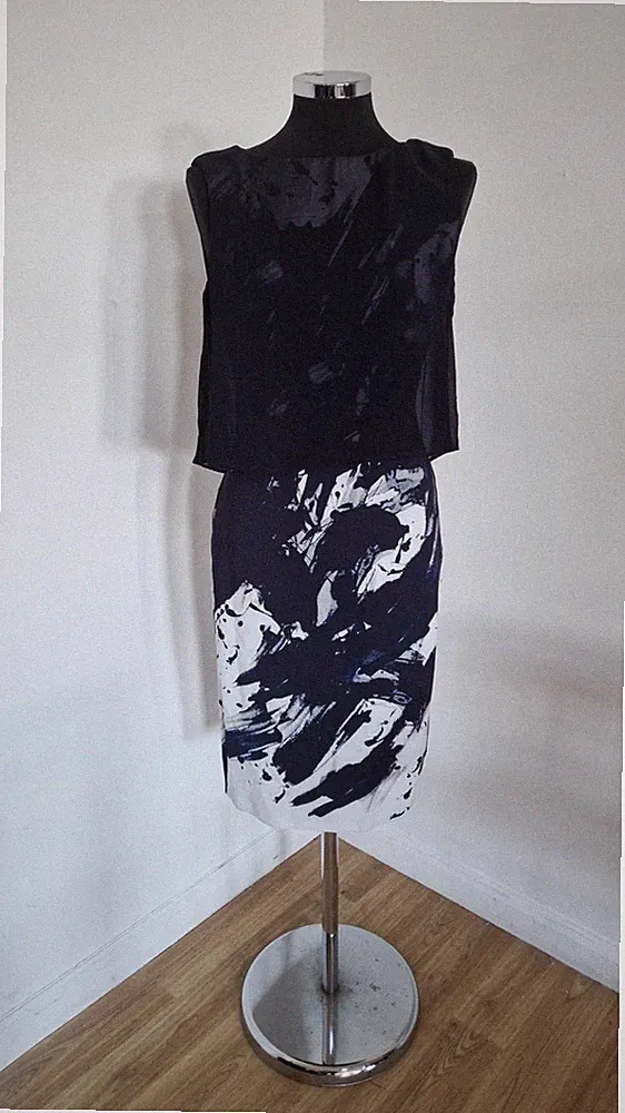 Phase Eight Kleid marine weiß UK 10 Etui Anlass Abend abstrakt Midi Overlay