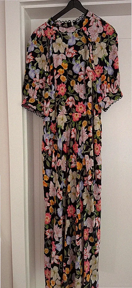 Phase Eight Penelope Midikleid Blumenmuster und Puffärmeln - Schwarz/Multi GR14