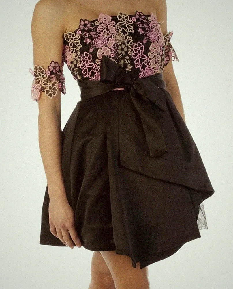 Pinko Spitze Minikleid, Gr. 32, neuwertig