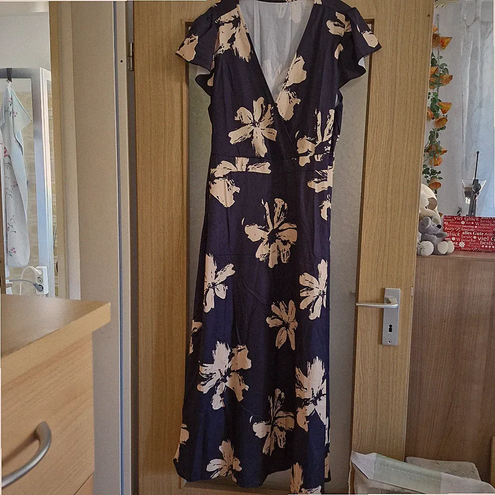 Plus Size Damen Kleid,Gr.50 NEU!!!V-Ausschnitt