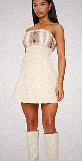 PRETTYLITTLETHING Kleid Ecru Kunstfellbesatz Wolloptik Aline UK 12 (plt6)