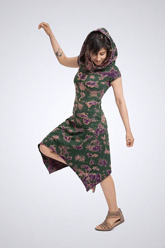 Psy Trance Batik Kleid für Ren Faire Outfit, Bohemian Hippie Wasserfallausschnitt Kleid