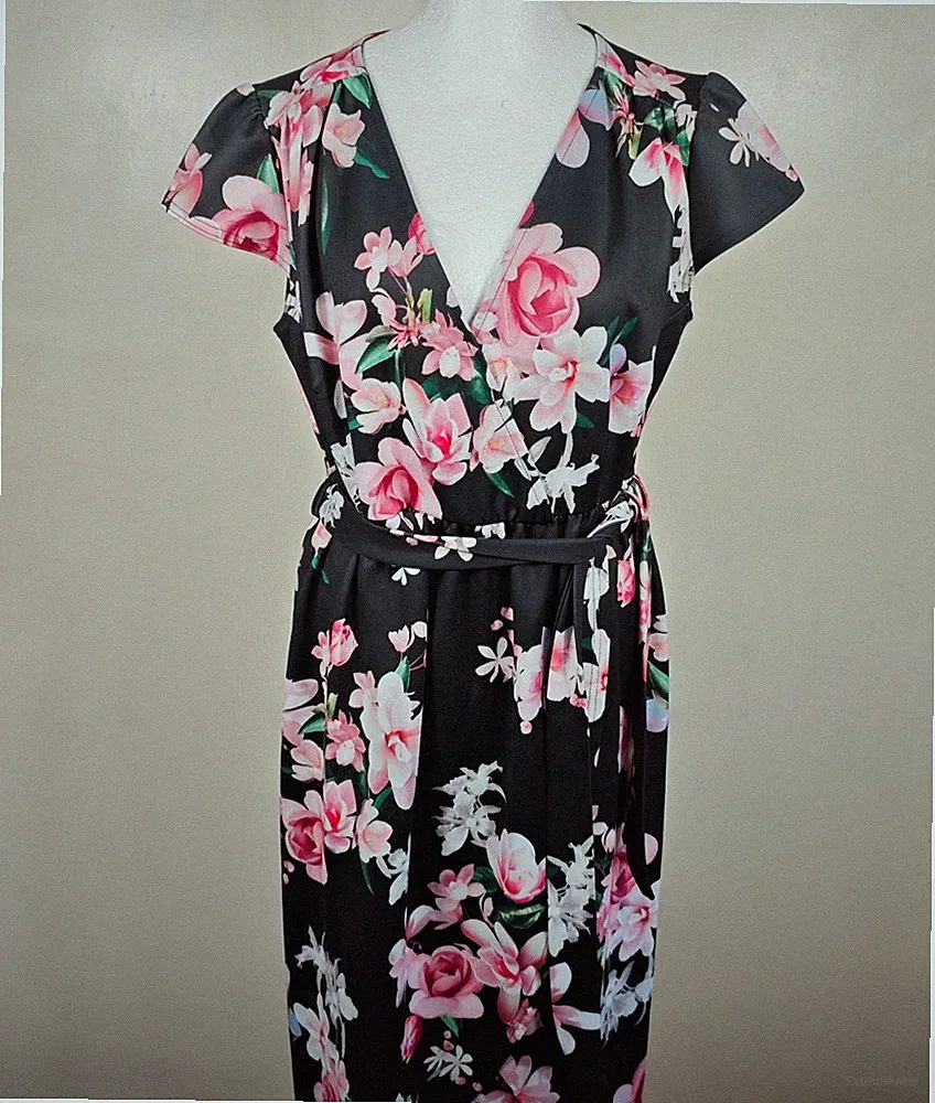 Wickeln Blumenkleid