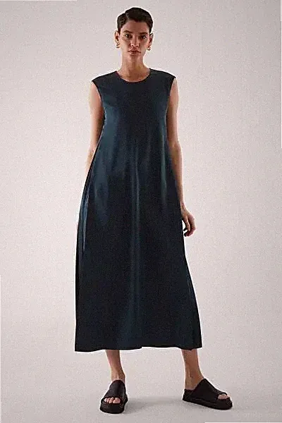 RAR COS petrolfarbenes Satin maxi Kleid blau grün Seiten plissiert A-Linie 34