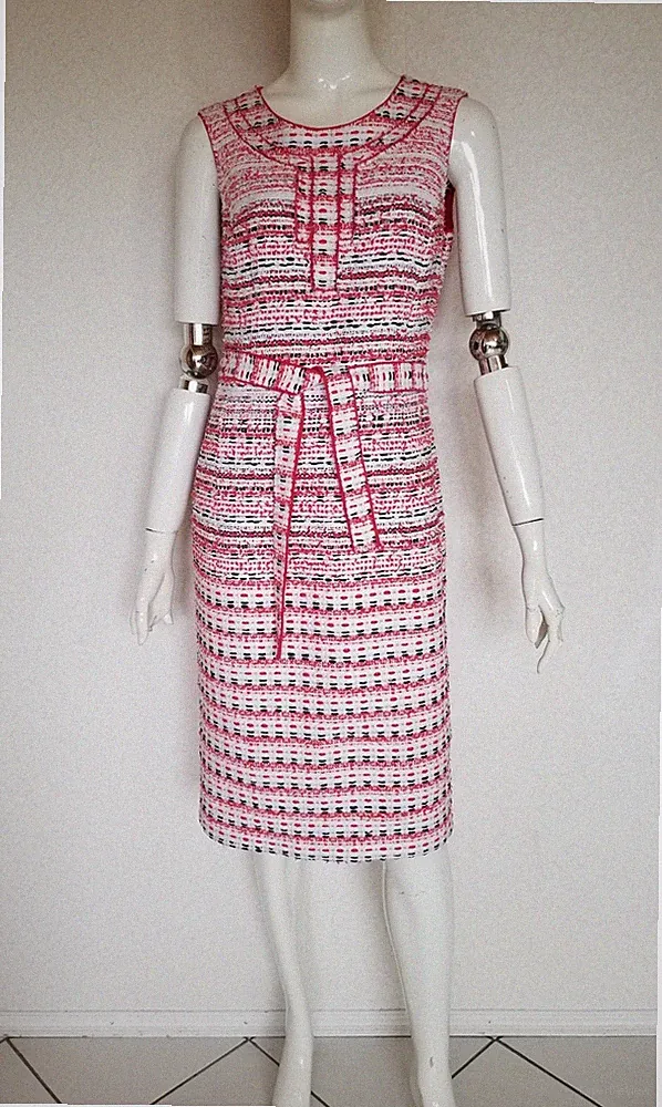 Rena Lange edles sehr feminines Etuikleid Kleid Pencilkleid Bouclé-Stil