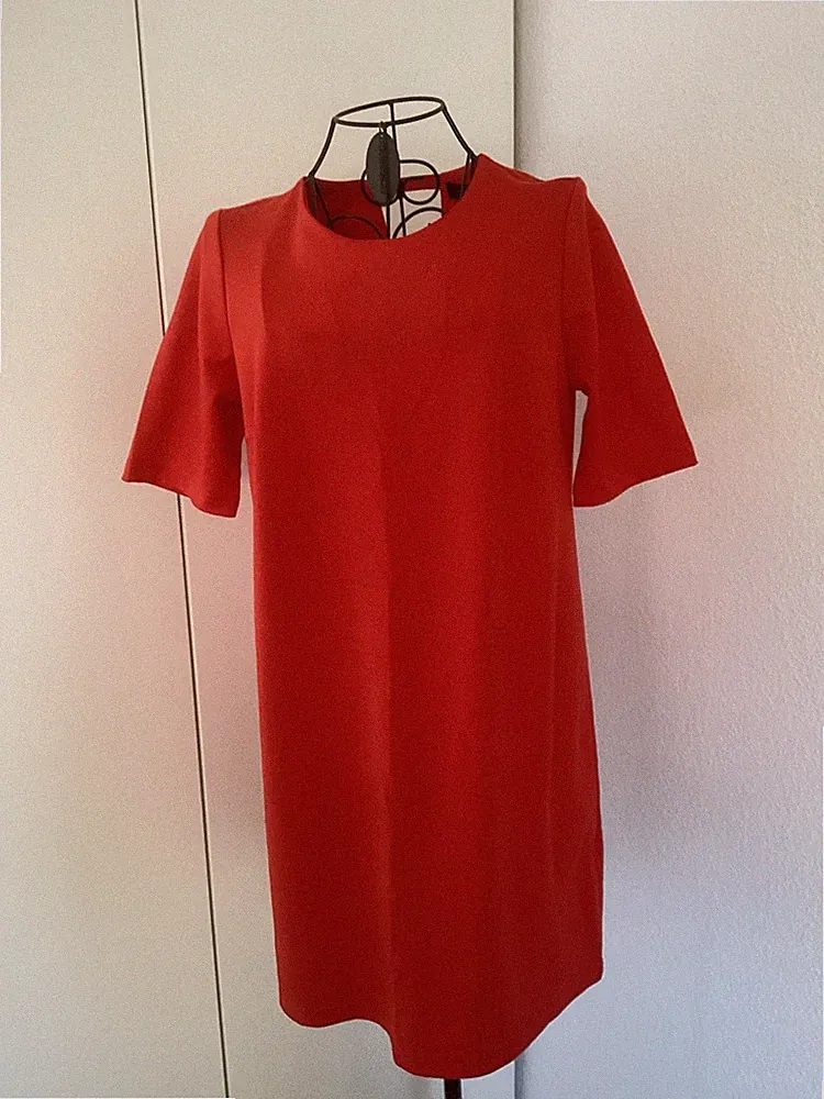 Rotes Etui Kleid von Vero Moda