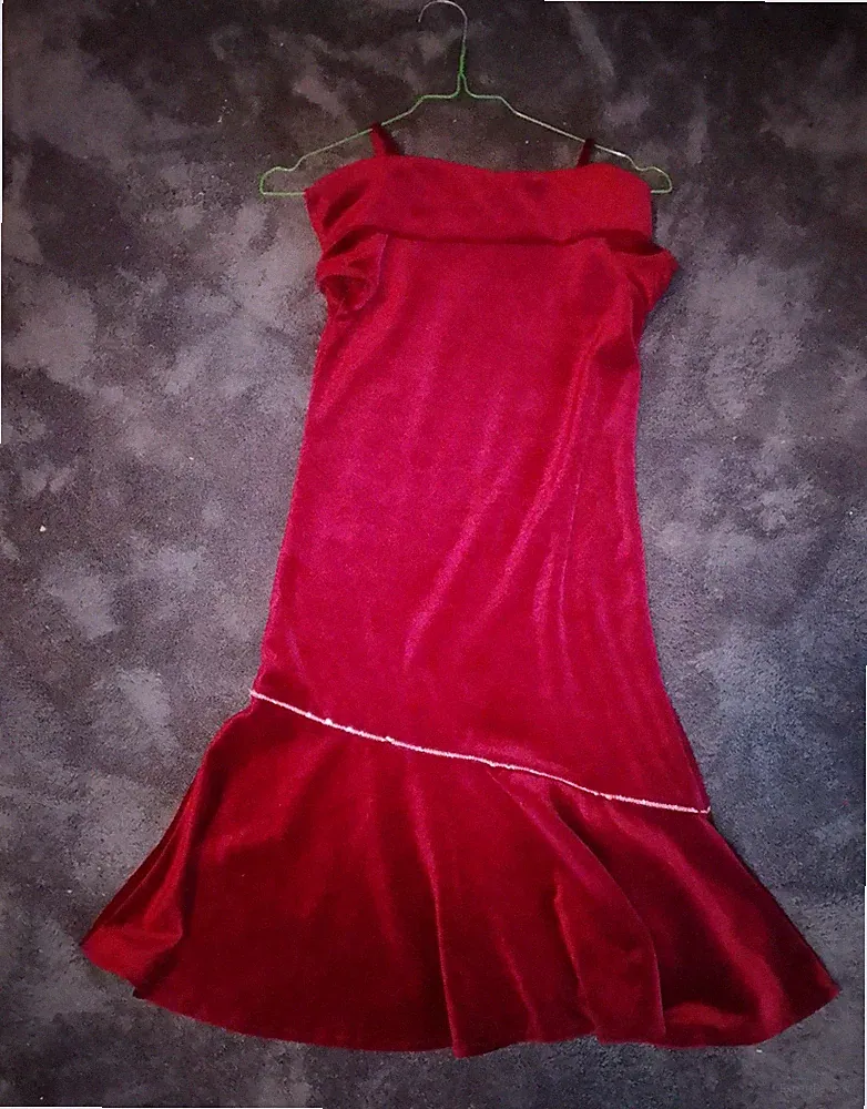 Rotes Samtkleid Mädchen In Gr. 146 schulterfrei