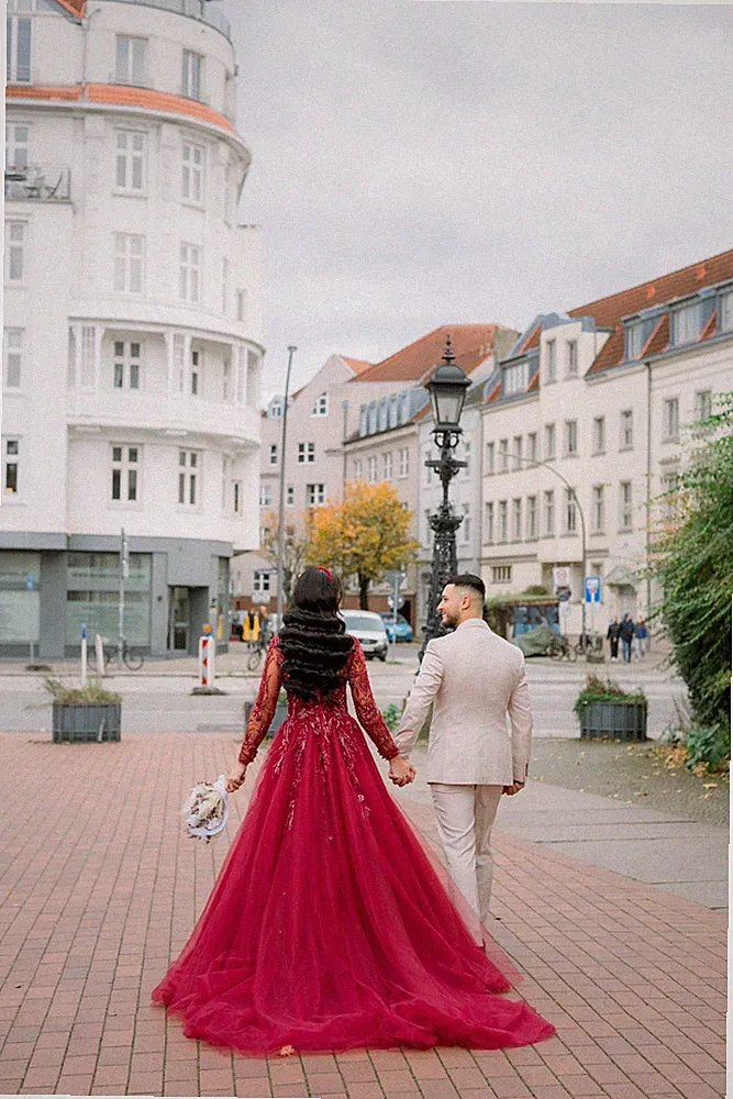 Rotes Verlobungskleid, Hennakleid, Prinzessinnenkleid