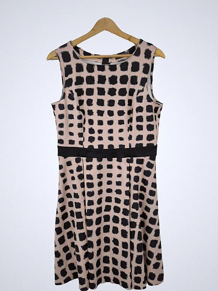 s.Oliver Cocktailkleid Gr.40 nude-schwarz Allover-Druck tailliert A-Linie