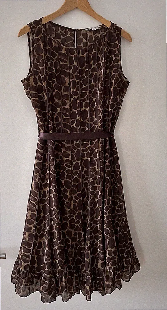 Sandra Darren Damenkleid US 12 ärmellos A-Linie knieumspielend Leopard