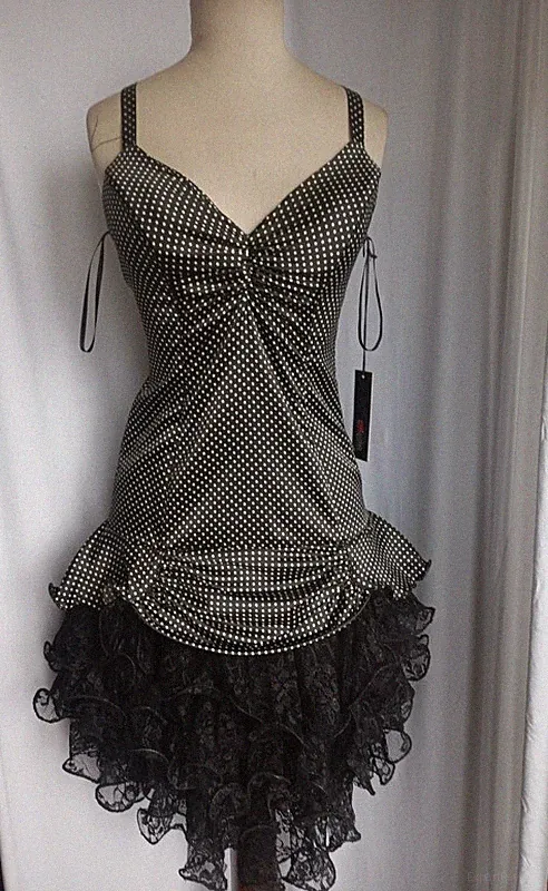 Satin Festliches Kleid mit Spitze - Marke Plissee