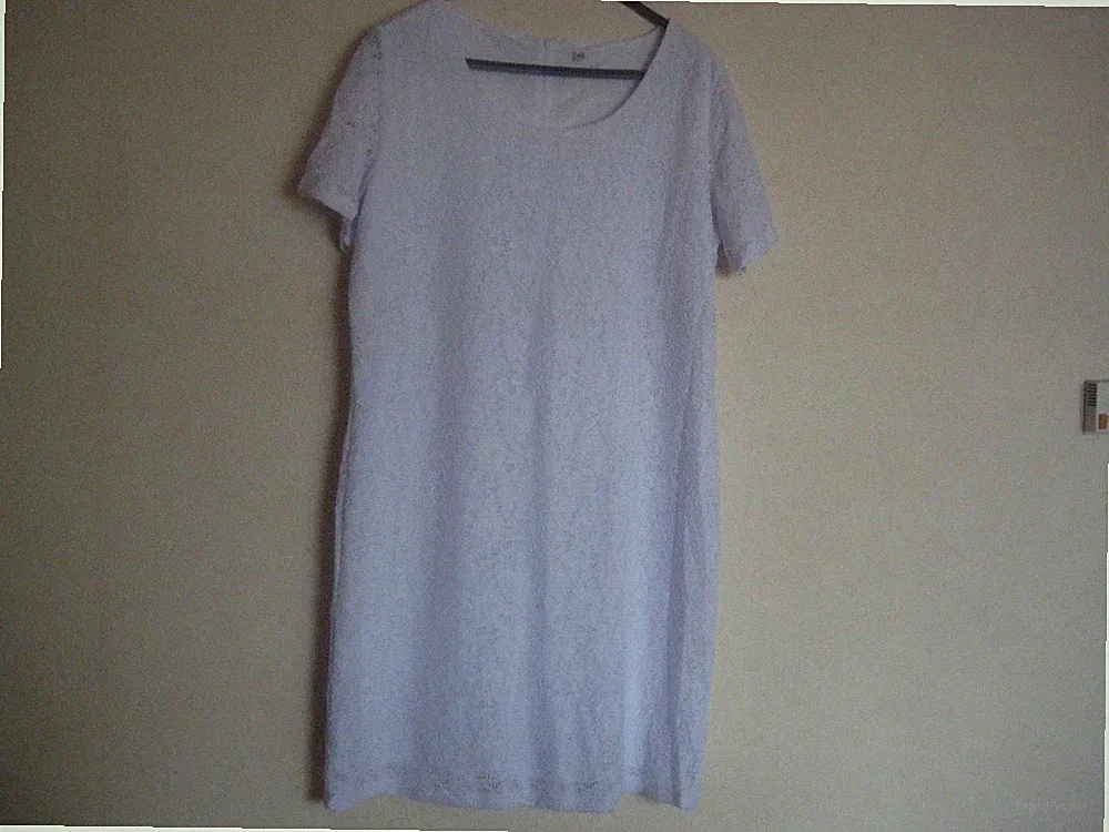 Schickes Damen Kleid Gr.46 weiß Spitze Etuikleid mit Schal