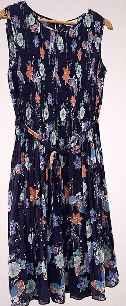 SCHMETTERLING VON MATTHEW WILLIAMSON. MARINEBLAU BEDRUCKT & PAILLETTEN GEFÜTTERT ANLASS KLEID. 10