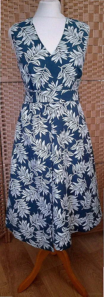 Schönes A-Linien-Kleid Größe 10 besondere Anlässe Hochzeitsgast dunkel türkis von M&S
