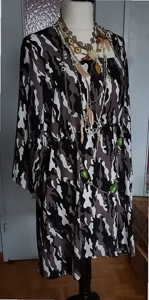SCHÖNES KLEID AX PARIS GR 48