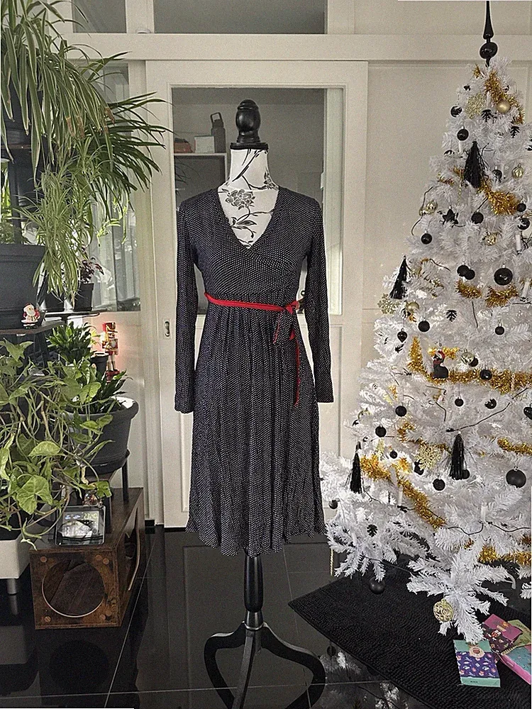 Schönes Kleid Damen Abendkleid Etuikleid Gr. S/M