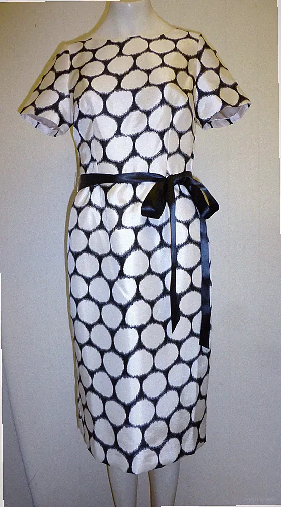 Schönes komplett gefüttertes creme & schwarz getupftes Kleid von Jaques Vert Größe 8 - neu mit Etikett!!