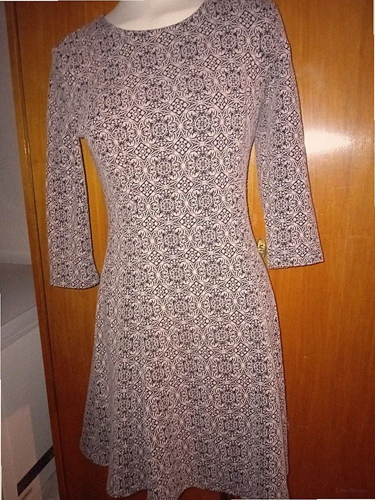 schönes lang-arm Kleid Gr. 36