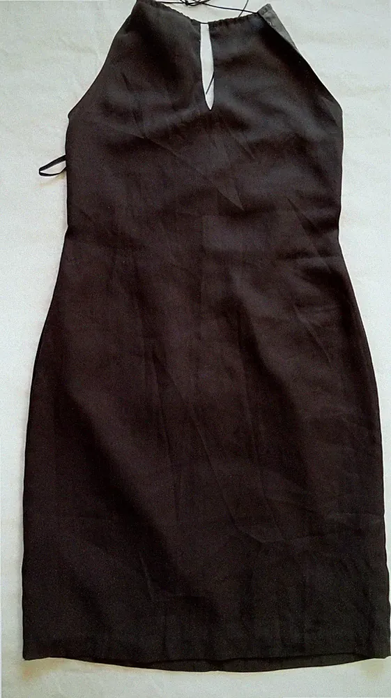 Schwarzes Etuikleid, kurz, Neckholder, unterfüttert, Größe 38