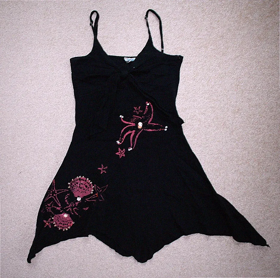 Schwarzes Kleid für den Strand oder Sommerurlaub, Muscheln, 36