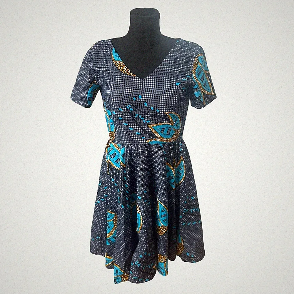 Second Hand Liebe Damenkleid Größe XXS Blau Muster Kurzarm A Linie Midi
