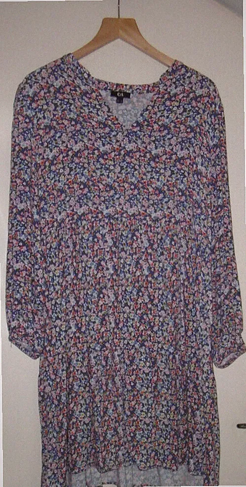 SEHR SCHÖNES BLUMENKLEID LANGARM C&A GR. 48 IN SEHR GUTEM ZUSTAND