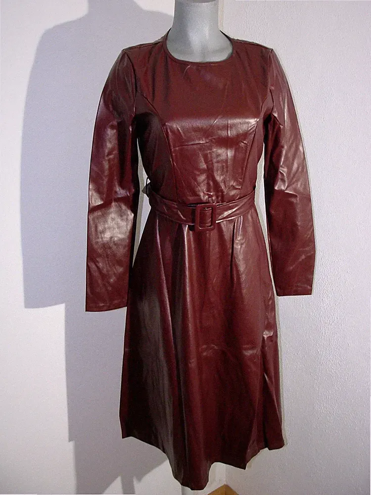Sexy Elegantes Leder Imitat Kleid in einem herrlichen Weinrot Gr L / 38 - 40