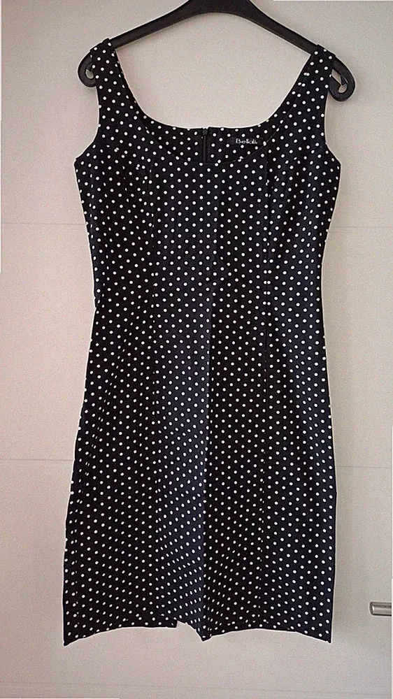 Sexy Kleid Sommer schwarz Polka Dot Gr. 36 - Figurbetont - Schmal geschnitten