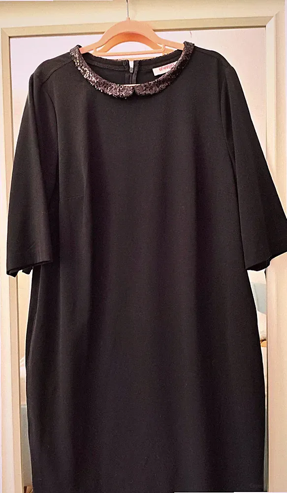 sheego Damen Etuikleid schwarz Gr. 48 knielang Kurzarm Rundhals Pailletten