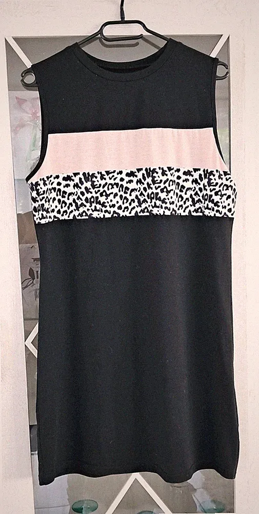 shein Damen Etui-Kleid Gr. 40 kurz ärmellos Rundhals Leopard Kontrastbesatz
