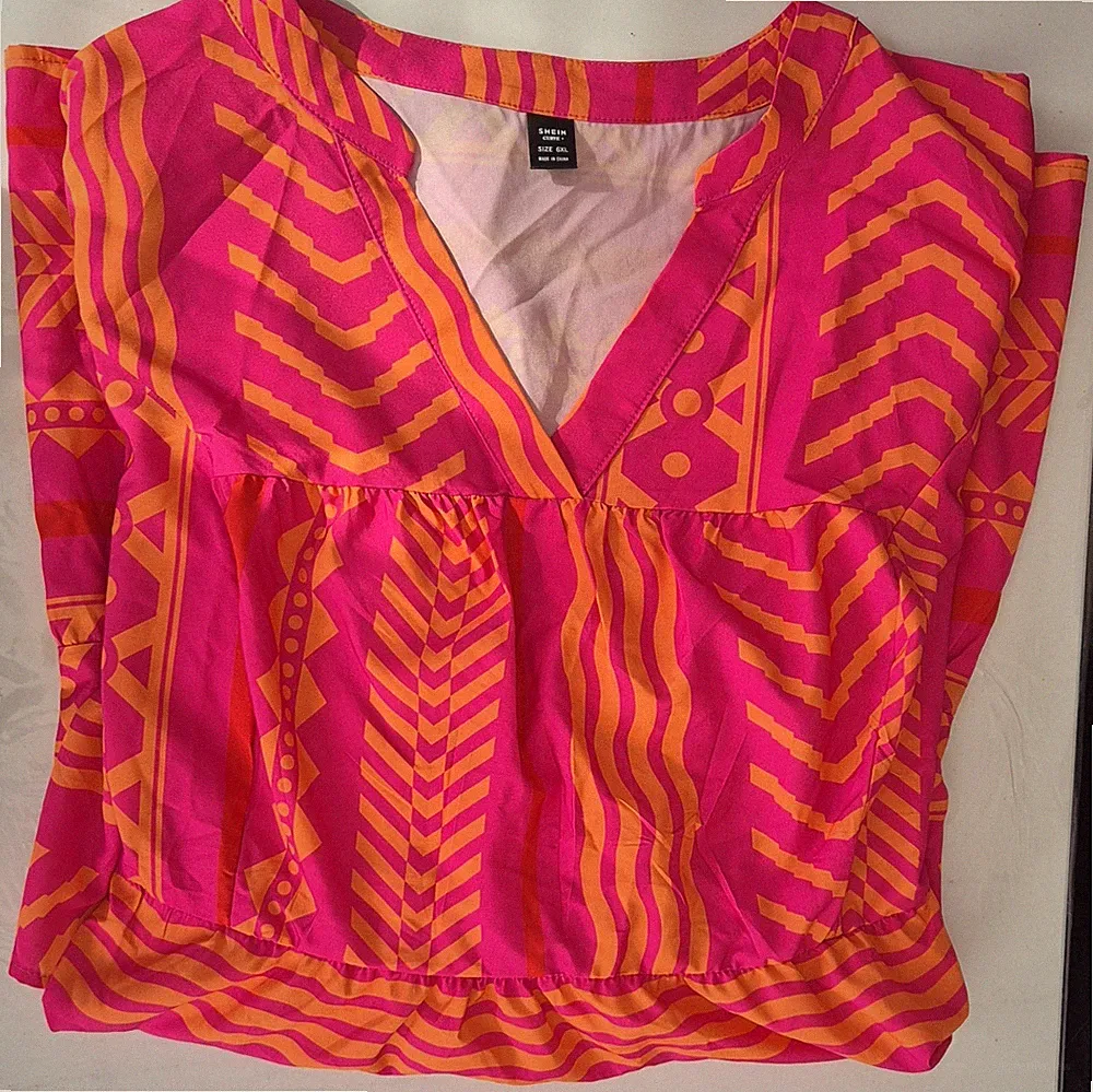 SHEIN Damen Kleid 6XL Pink/Orange geometrisch A-Linie V-Ausschnitt kurz 3/4 Arm