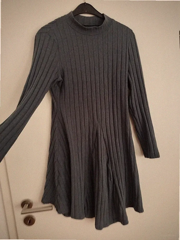 SheIn Damenkleid L grau unifarben A-Linie kurz Stehkragen langarm Rippstrick