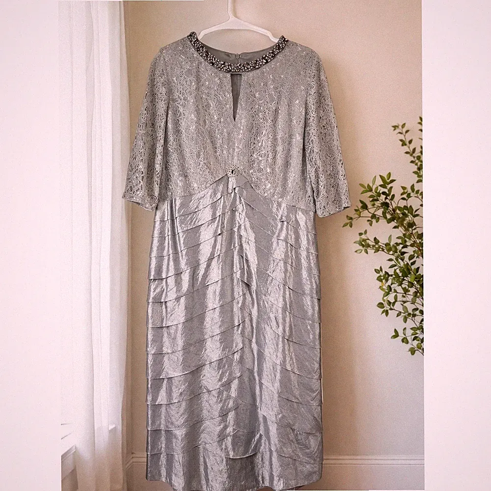 Silver Metallic Tiered Midi Dress 16W Lace Bodice Wedding Guest Mother of Bride