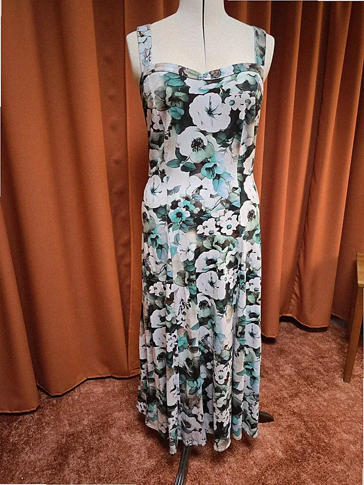 Sommerkleid 42/44, große Oberweite, lang, Blumenmuster, inkl. Top für den Abend