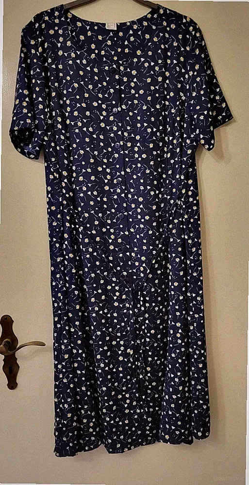Sommerkleid 46 dunkelblau Blumen Länge 116cm unter Brust 59cm !