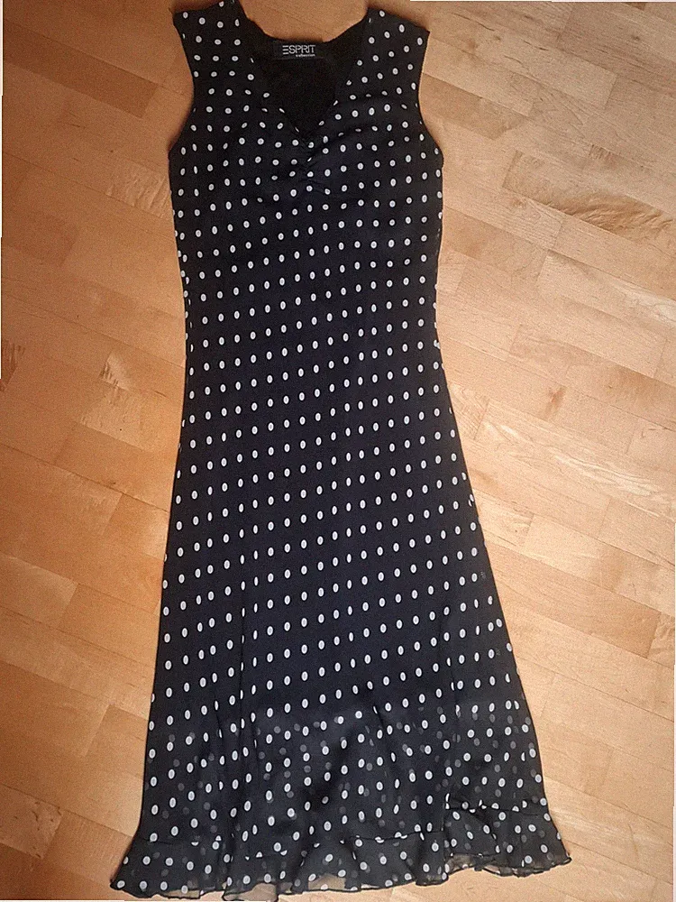 Sommerkleid, ESPRIT,Gr.38, schwarz/weiß gepunktet,sexy Schnitt, ein Traum,MIDI