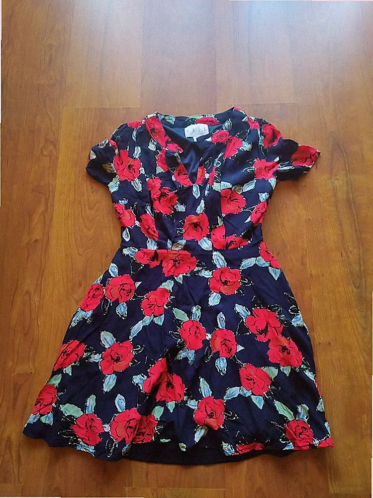 Sommerkleid RAGE GR 36 STRANDKLEID KLEID ROSEN BLUMEN *** TOP ***
